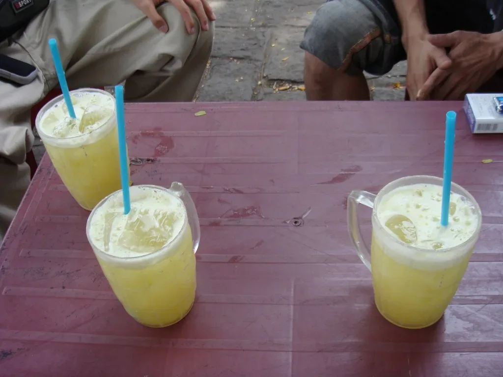 Uống nước mía